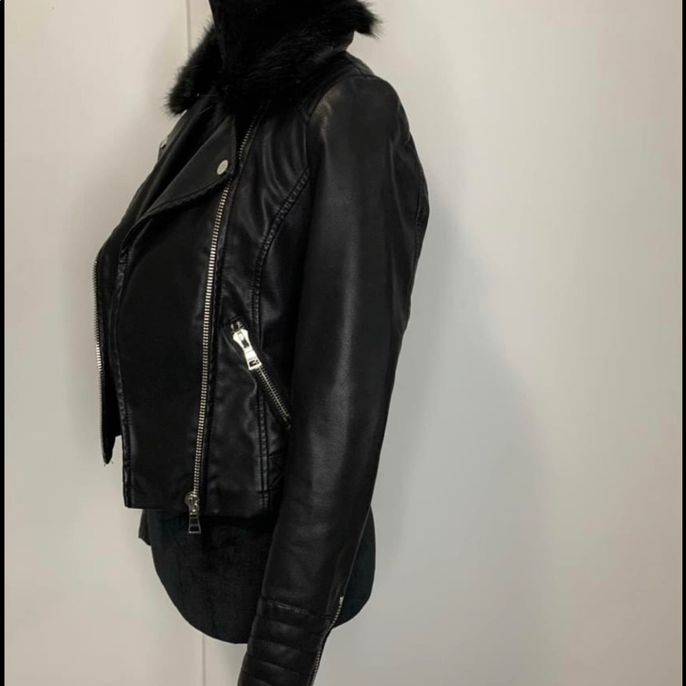Leather jacket - Picture 2 of 4